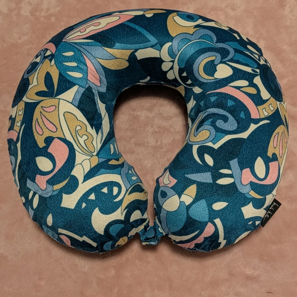 Nicole Miller Travel Neck Pillow – Abstract Print